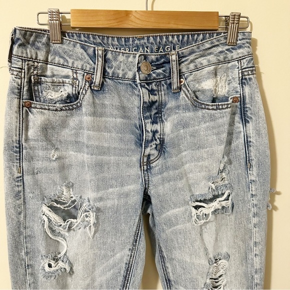 American Eagle Tomgirl Womens Distressed Jeans Button Fly Size 2 - Picture 4 of 12